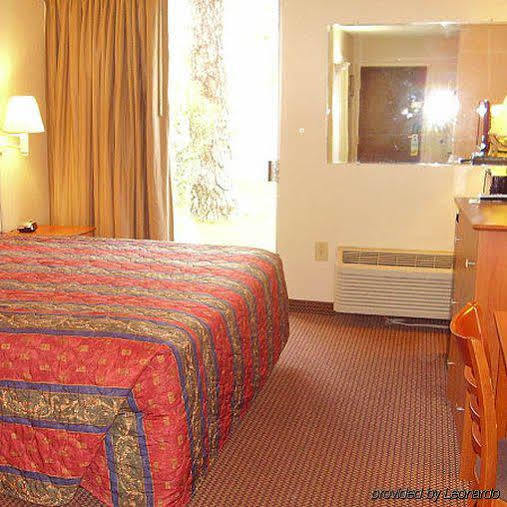Vacation Inn Phoenix Bagian luar foto