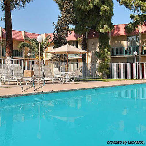 Vacation Inn Phoenix Bagian luar foto